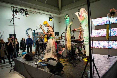 Bildegalleri: "Garbage Galla" og Dromedar på Museet for Samtidskunst