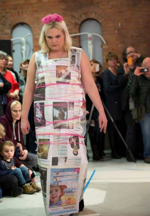 Bildegalleri: "Garbage Galla" og Dromedar på Museet for Samtidskunst