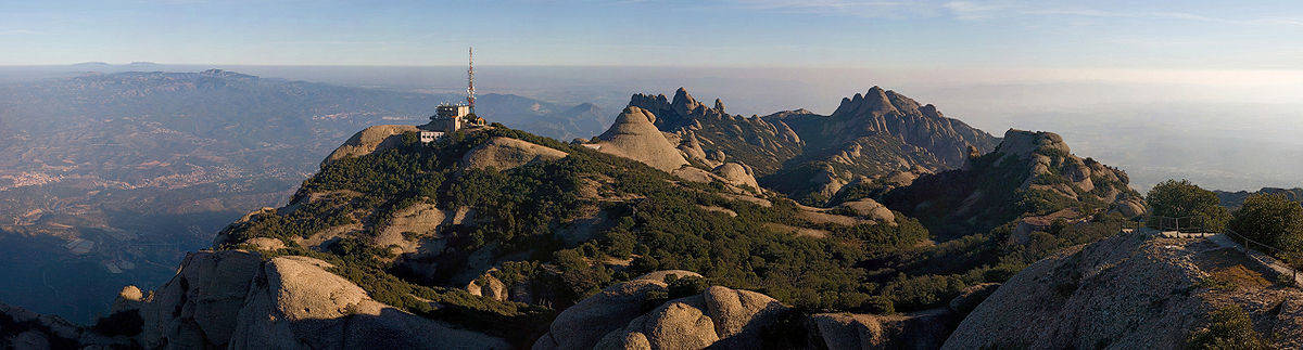 1200px-Montserrat_Mountains,_Catalonia,_Spain_-_Jan_2007