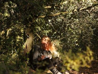 Sånn her jobber vi på skoletur ved de magiske Montserratfjellene i nord-Spania 🐸🌲🐍 Følg med på prosjektskolen.no/blogg for fotoartikkel om vår siste tur til den gamle vingården Can Serrat utenfor Barcelona.