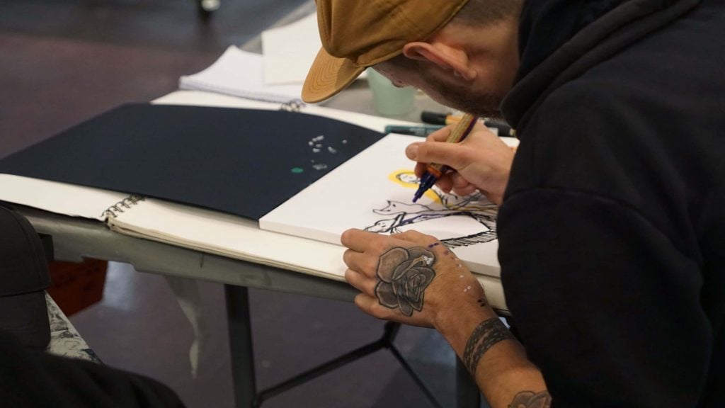 FOTO: Høstens første kamikaze-mandag i kunsthistorie med kostyme croquis