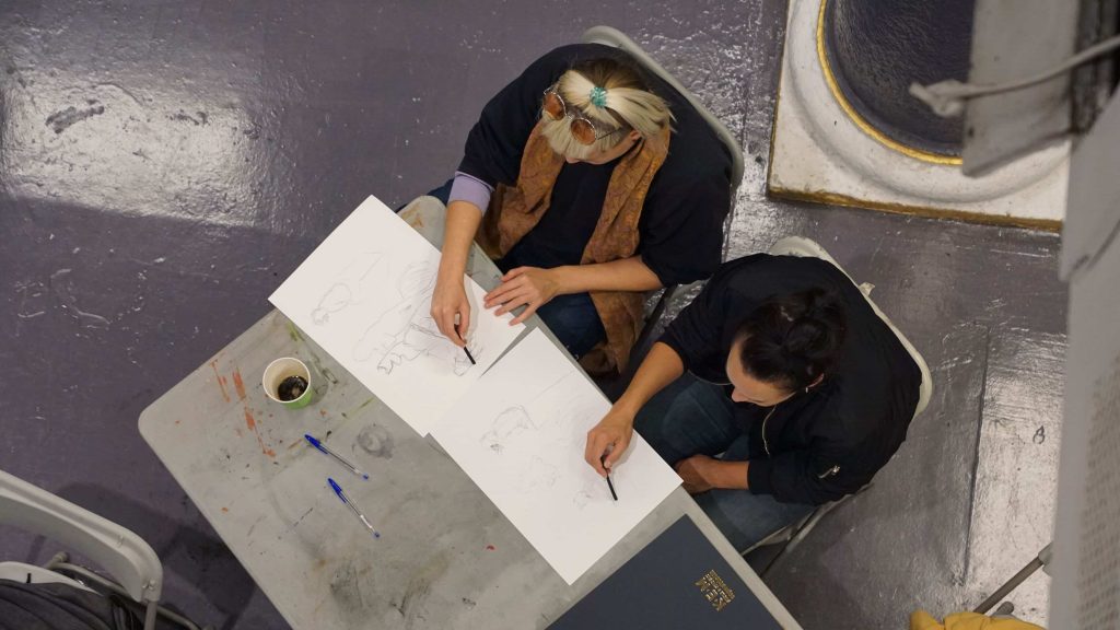 FOTO: Høstens første kamikaze-mandag i kunsthistorie med kostyme croquis