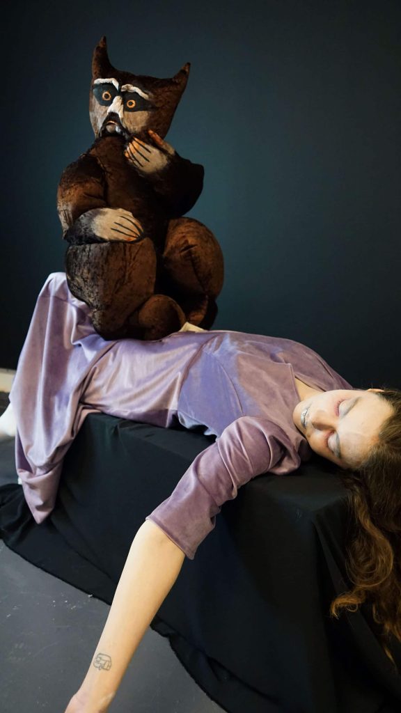 FOTO: Høstens første kamikaze-mandag i kunsthistorie med kostyme croquis