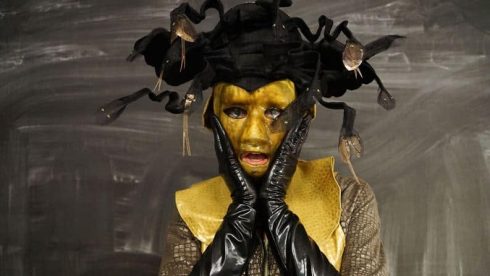 FOTO: Kamikaze-mandag i kunsthistorie med kostyme croquis - Gresk filosofi FOTO: Kamikaze-mandag i kunsthistorie med kostyme croquis - Gresk filosofi