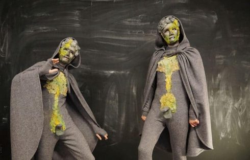 FOTO: Kamikaze-mandag i kunsthistorie med kostyme croquis - Gresk filosofi FOTO: Kamikaze-mandag i kunsthistorie med kostyme croquis - Gresk filosofi