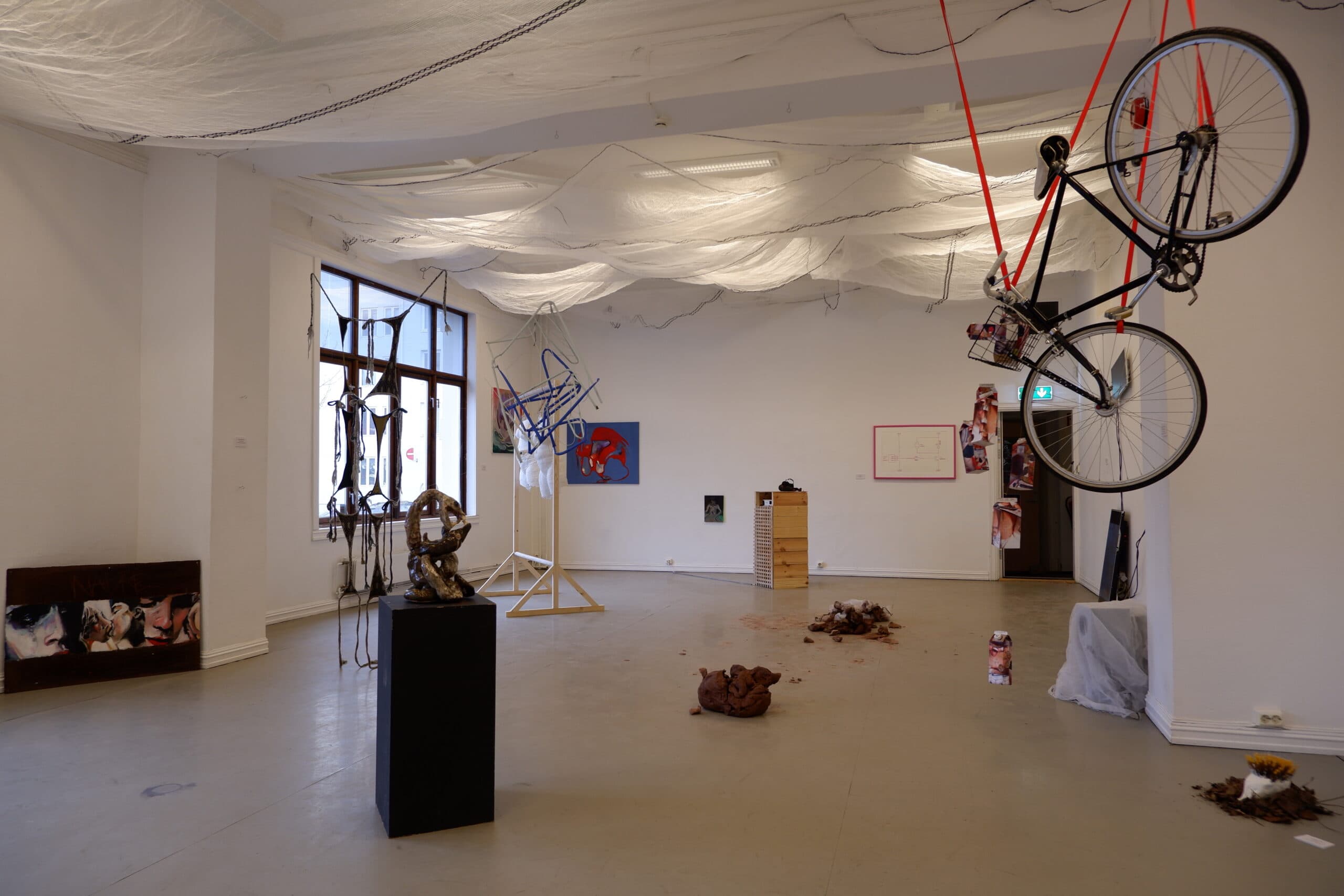 DOKU: Gruppeutstilling - "666"